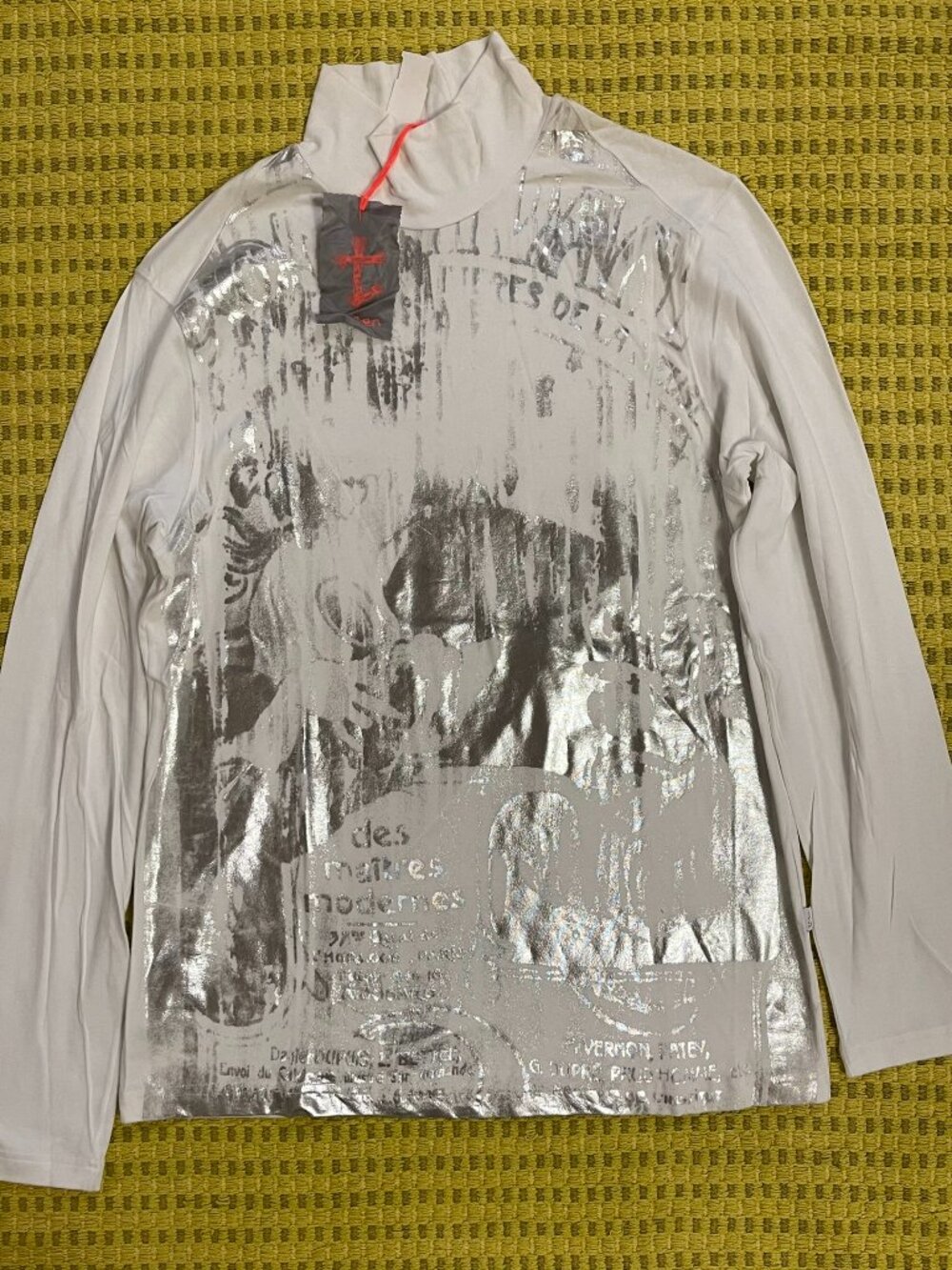Tween by Damat White Long Sleeve Mock Neck Top Silver Foil Graphic, Sz M NWT
